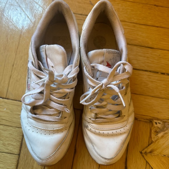 Reebok Classic Leather Shoe - Picture 3 of 4